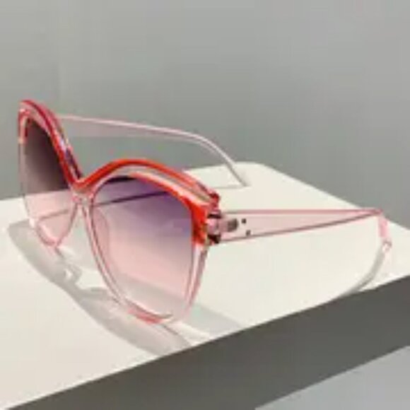 WOMEN TRANSPARENT PINK & GRAY LARGE CAT EYE SUNGLASSES - Picture 2 of 2